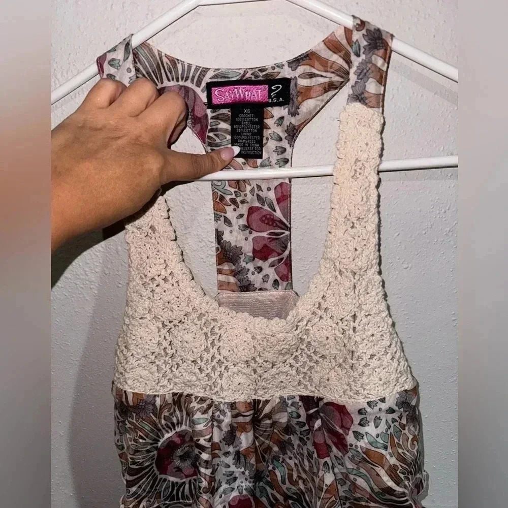 Beautiful Y2K top in XS - Picture 2 of 3
